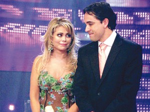 Gisela Valcárcel, Roberto Martínez