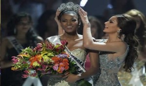 Leila Lopes, Miss Angola, Olesia Stefanko, Miss Ucrania, Miss Universo 2011