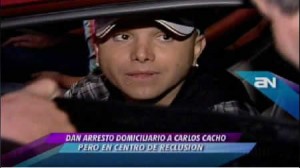 José Urquizo, Carlos Cacho