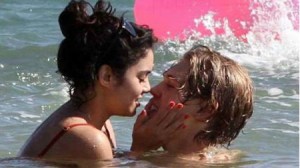 Vanessa Hudgens, Austin Butler