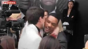 TMZ , beso , farándula internacional , Los Hombres de Negro 3 , Men In Black 3 , Will Smith