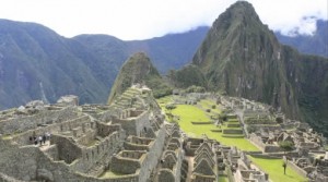 Machu Picchu , Televisión , Wonders of the World: Machu Picchu-100th Anniversary , Ashley Colburn , Kelly Schwarze