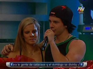 Mario Hart , Alejandra Baigorria , Videos de Espectáculos , Combate