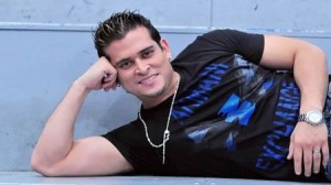 revista , Cantante , Combate , combatiente , Christian Domínguez