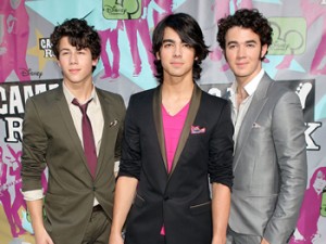 Los Jonas Brothers ,Demi Lovato 