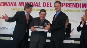 Efraín Aguilar, Gian Marco Zignago, Sandra Plevisani